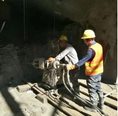 衡山水下抗分散灌浆料特点 水下不分散注浆料介绍